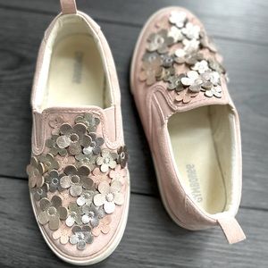 Girls Floral Loafers in Sizes 1 or 3